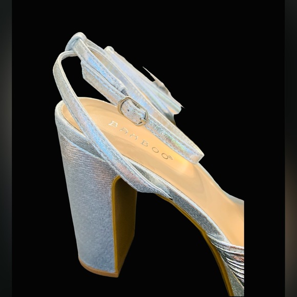 *NEW* BAMBOO Silver She’s A Treasure Heels Size 8.5 - Picture 10 of 10